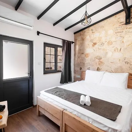 Solo Boutique Hotel