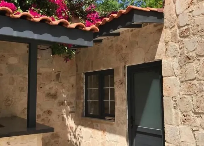 Solo Boutique Hotel 3*