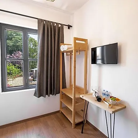 Solo Boutique Hotel 3*