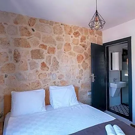 Solo Boutique Hotel 3*