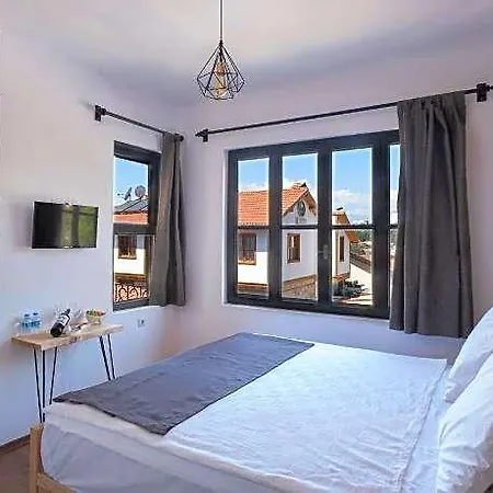 Solo Boutique Hotel