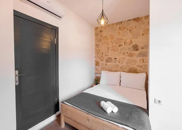 Solo Boutique Hotel 3*