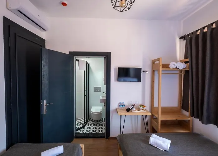 Solo Boutique Hotel 3*