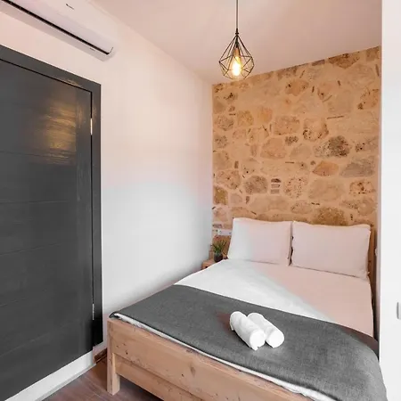 Solo Boutique Hotel 3*