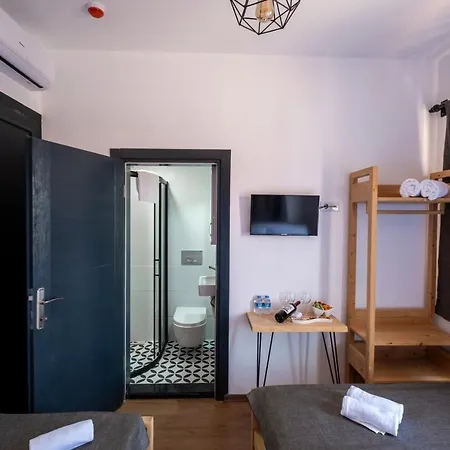 Solo Boutique Hotell 3*
